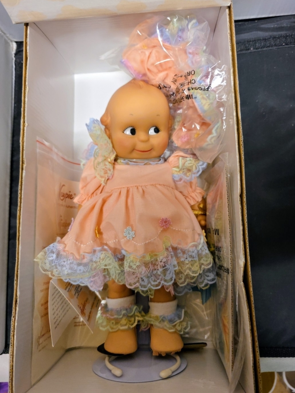 Vintage 2001 Effanbee Kewpie Rainbow Dreams Peach Doll NIB